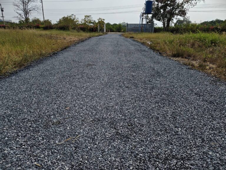 ปรับปรุงซ่อมแซมถนนเข้าโครงการถนนลาดยางแบบดับเบิ้ลซิงเกิ้ล